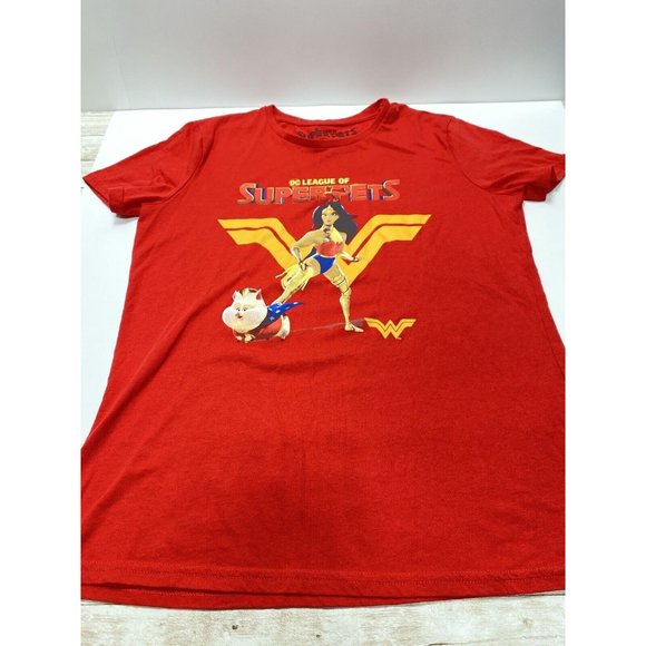 DC League of Super Pets Women's Red Graphic T-Shirt - Size Large -Good Condition - Picture 7 of 8